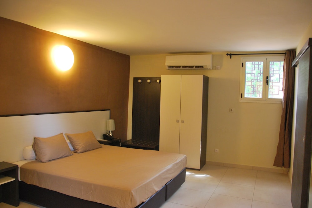 HOTEL TERMINUS 18/54