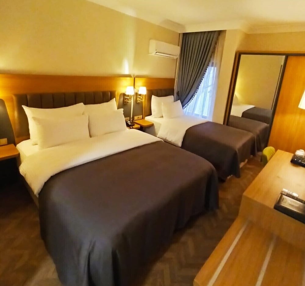 Ak Life Hotel & Suit 11/39
