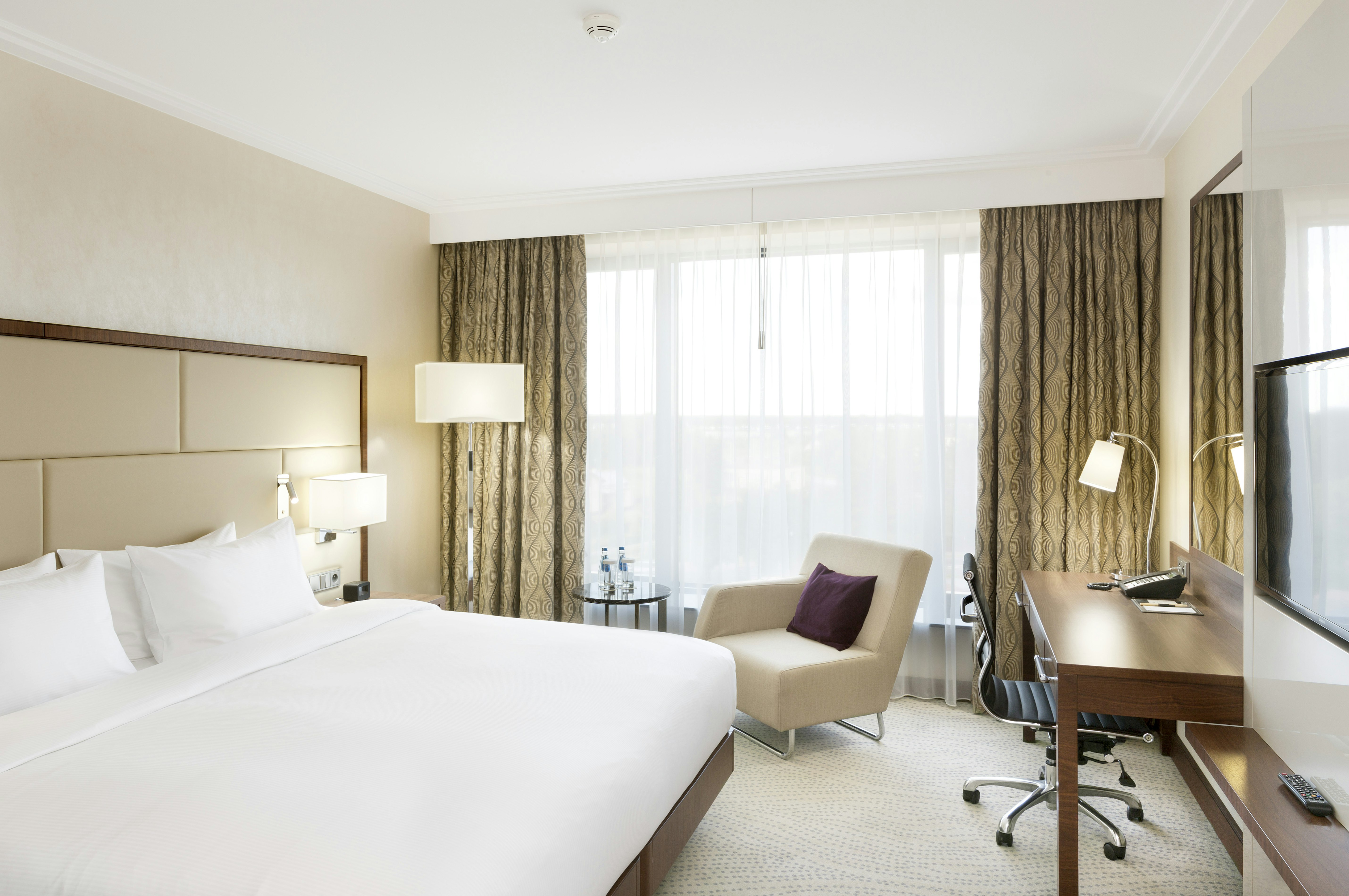 ROOM, KING BED, GARDEN VIEW