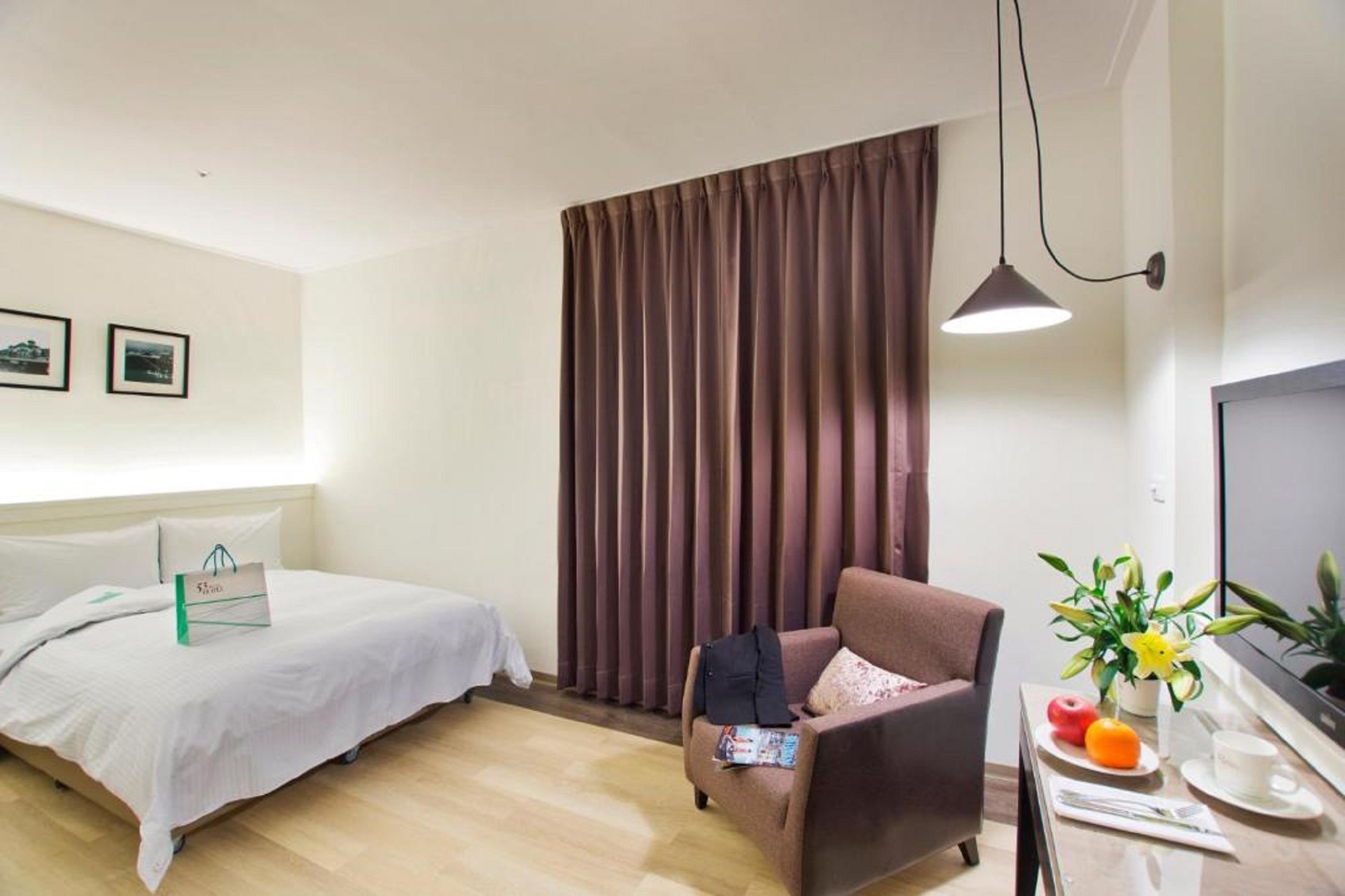 Room, Double Bed, No Parking