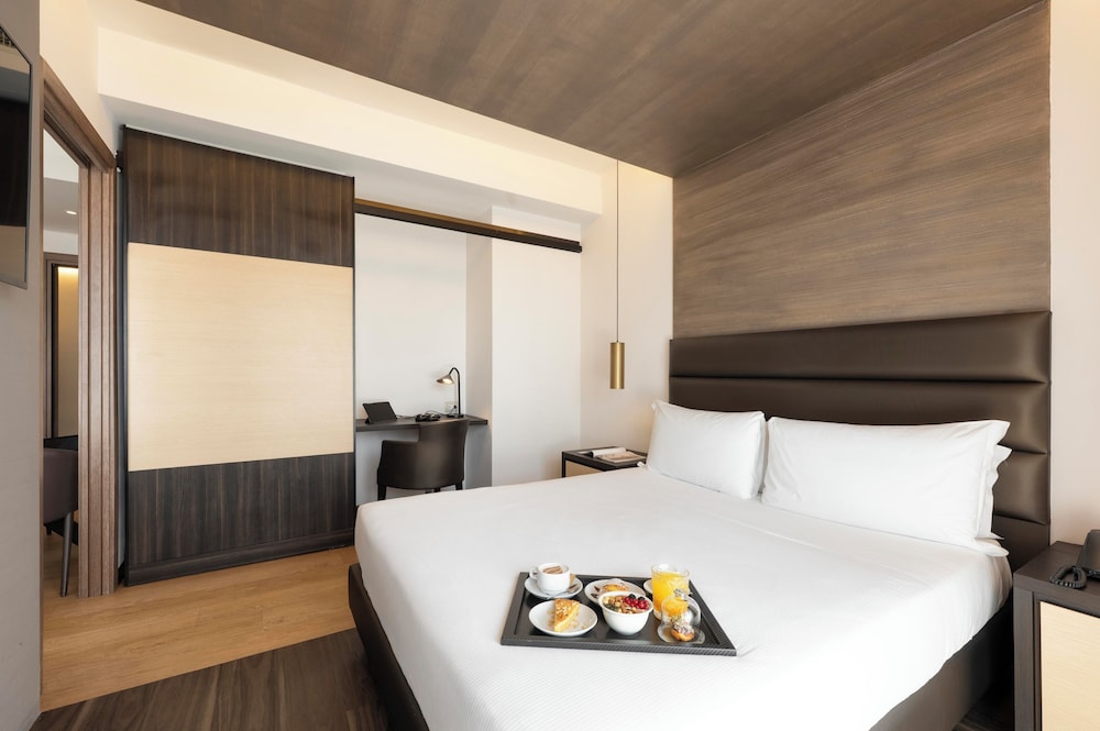 Family, Quadruple, Double and Twin Beds, Balcony