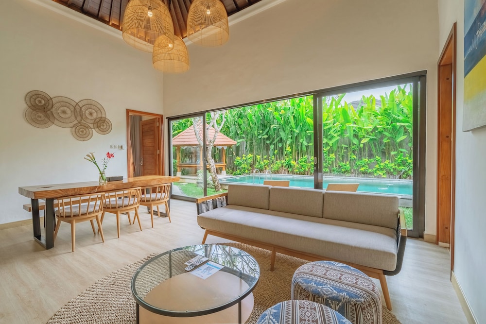 Swiss-Belvillas Umalas 36/50