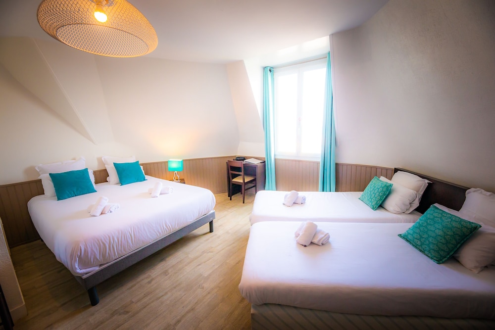 Classic, Quadruple, Queen and Twin Beds, Beach Side, Sea View
