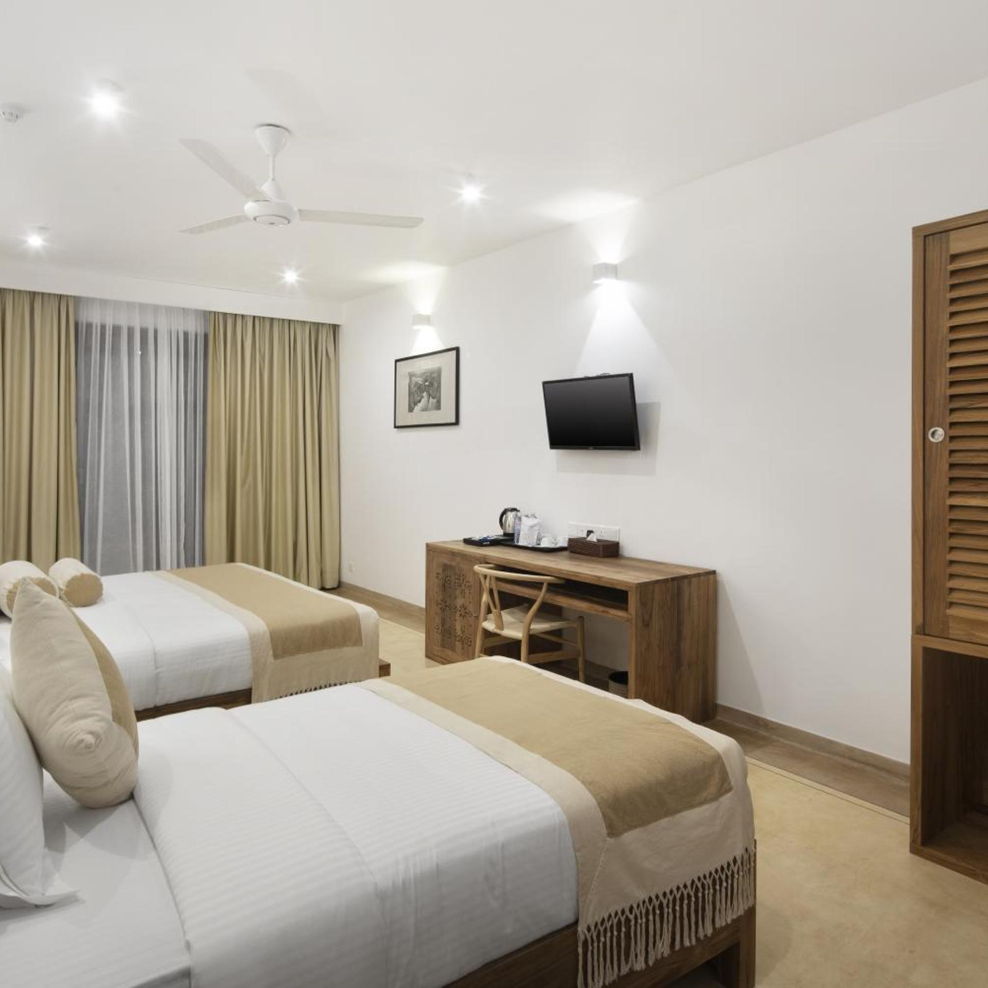 Lucky Elephant Hotel 21/48