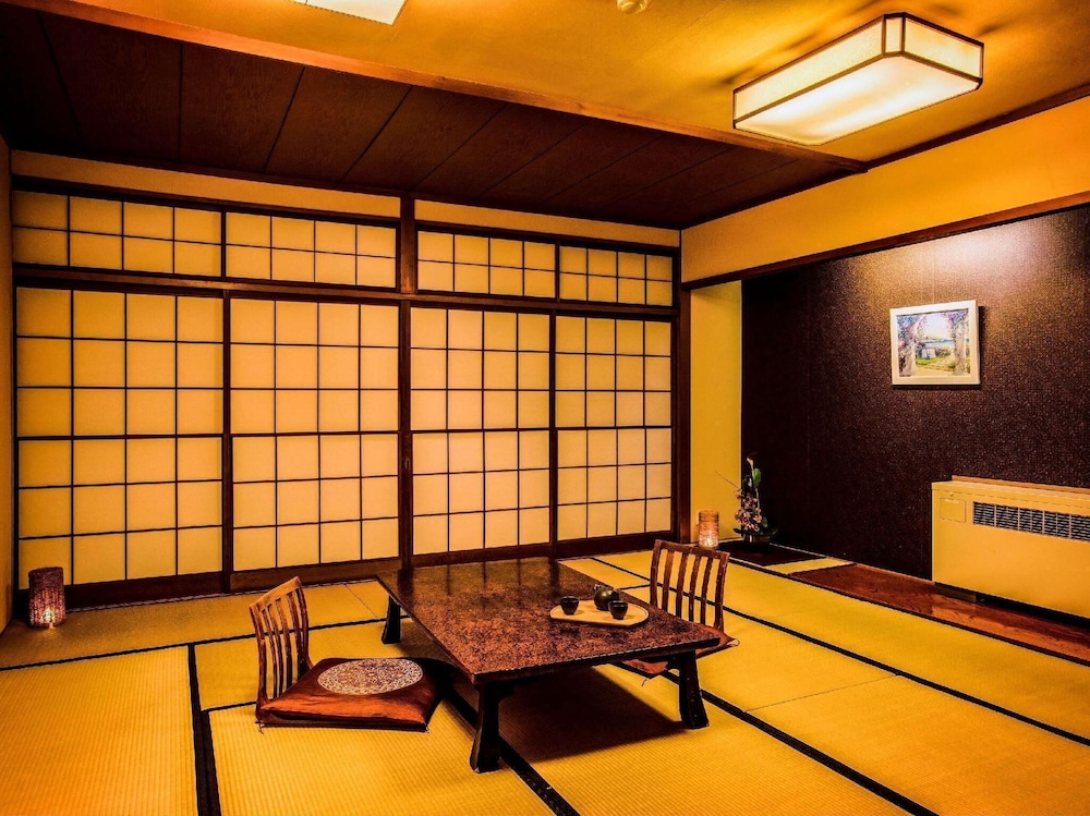 غرفة يابانية سوبيريور بدون إطلالة بأرضية تاتامي، Ooedo Onsen Monogatari Gero Bekkan 2/2