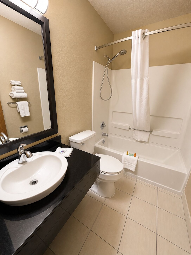 غرفة قياسية بسريرين مزدوجين للمدخنين، Motel6 Morehead, KY 7/10
