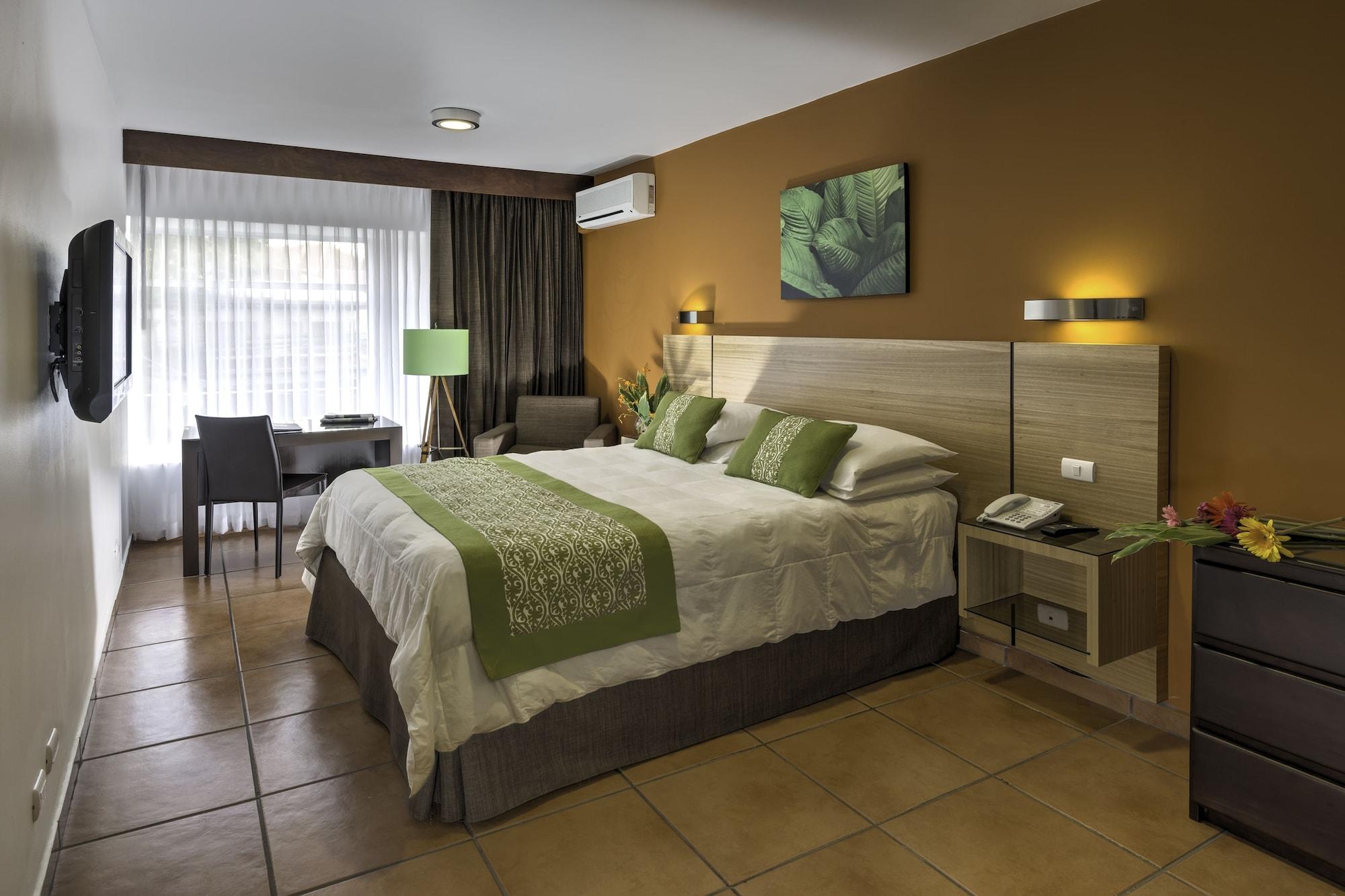 جناح تنفيذي، Hotel Suites Cristina 3/6