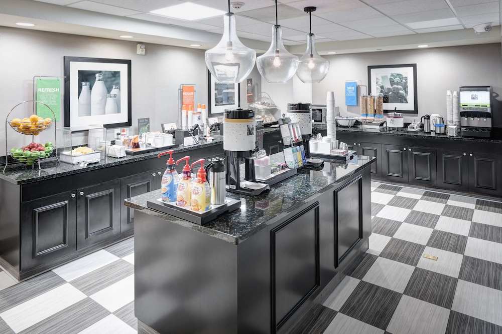 Hampton Inn Los Angeles-Orange County-Cypress 23/40