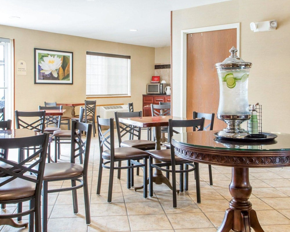 Hawthorn Extended Stay by Wyndham Oak Creek 14/20