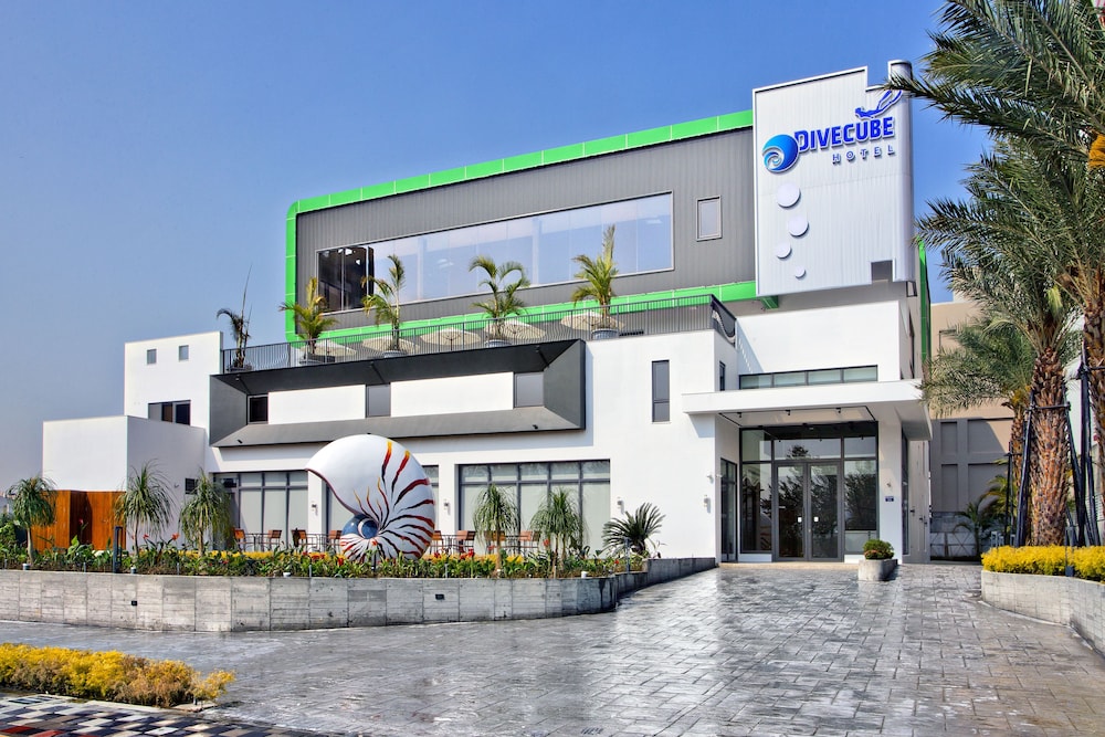 Divecube Hotel 6/60