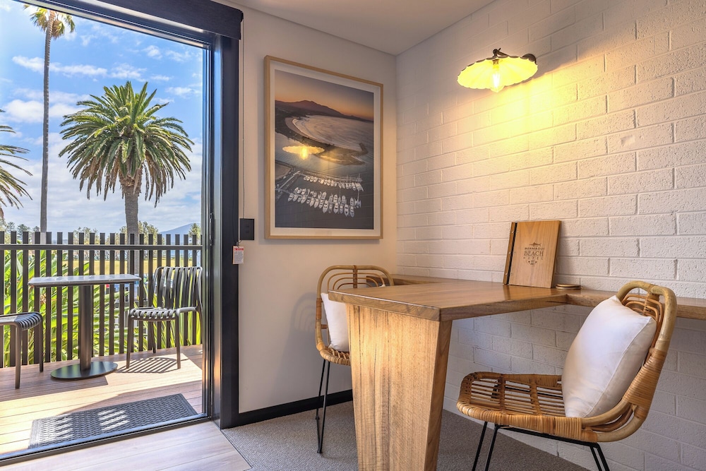 Bermagui Beach Hotel 6/50