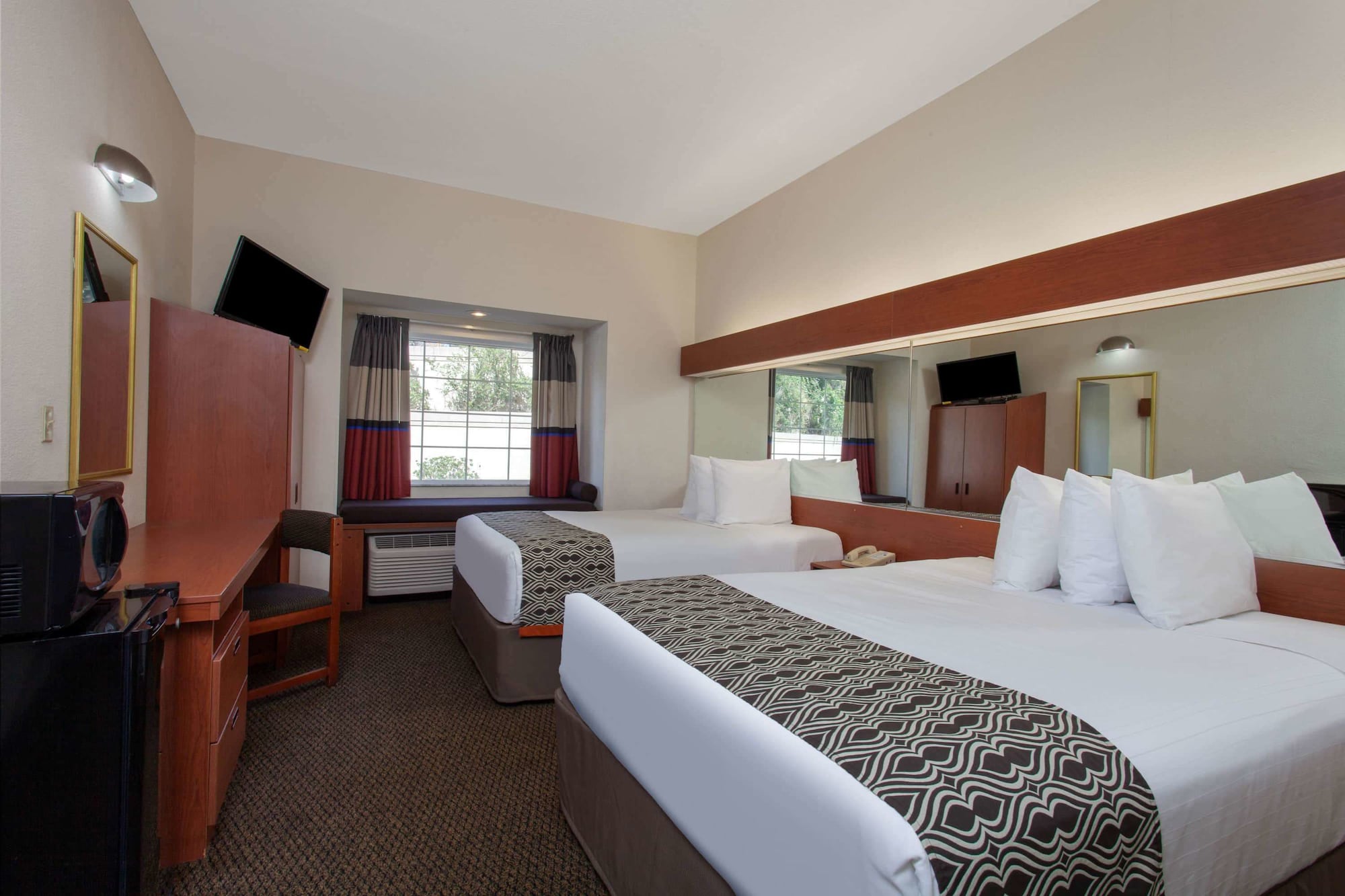 Standard, 2 Queen Beds