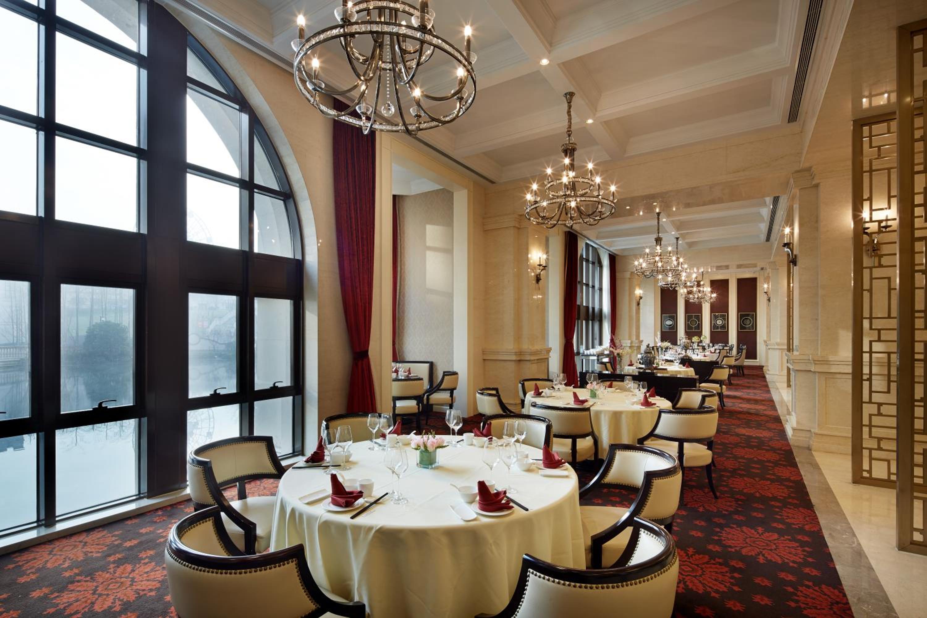 Yinrun Jinjiang Castle Hotel 20/33