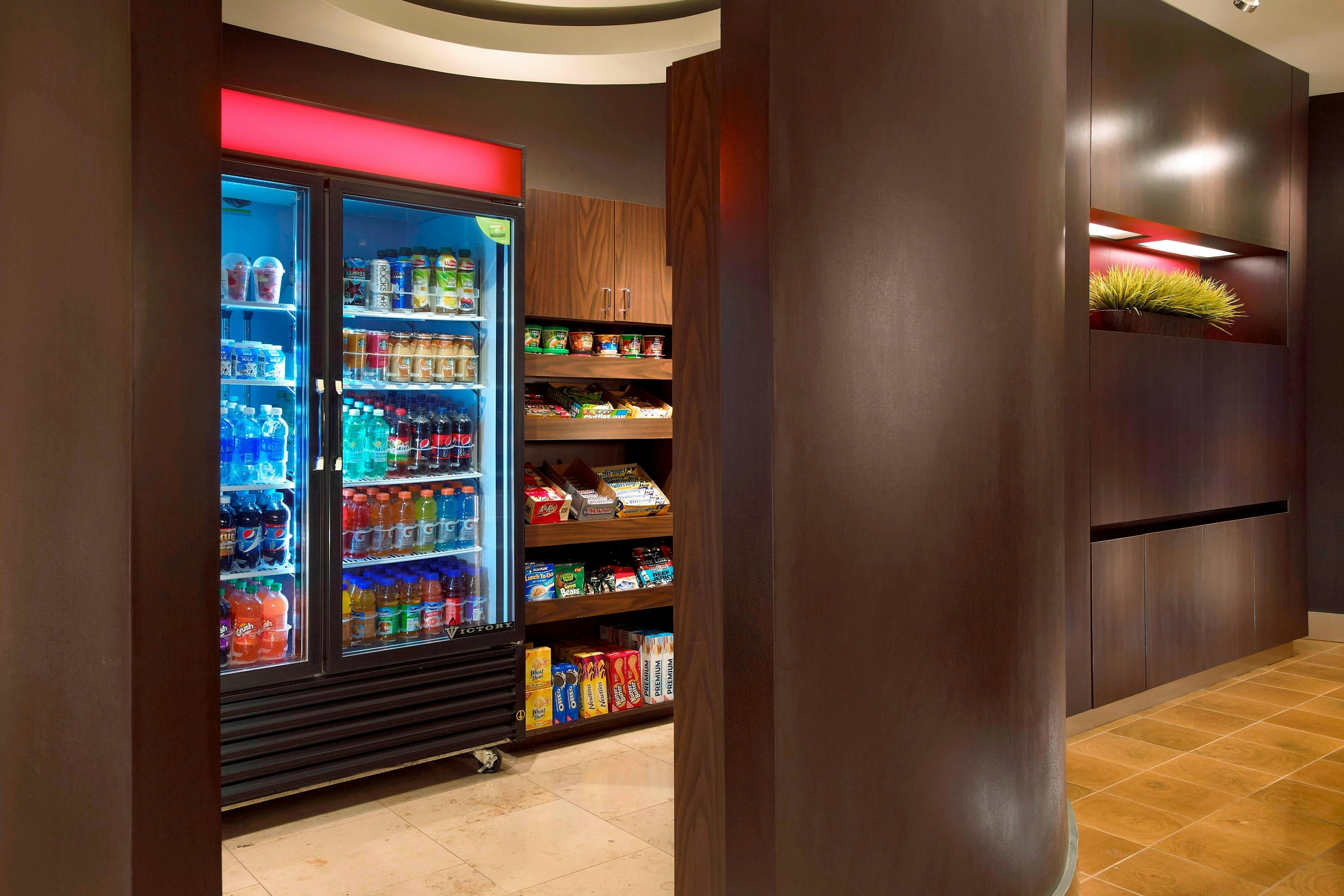 Courtyard By Marriott Anaheim Resort Convention Center 6/17