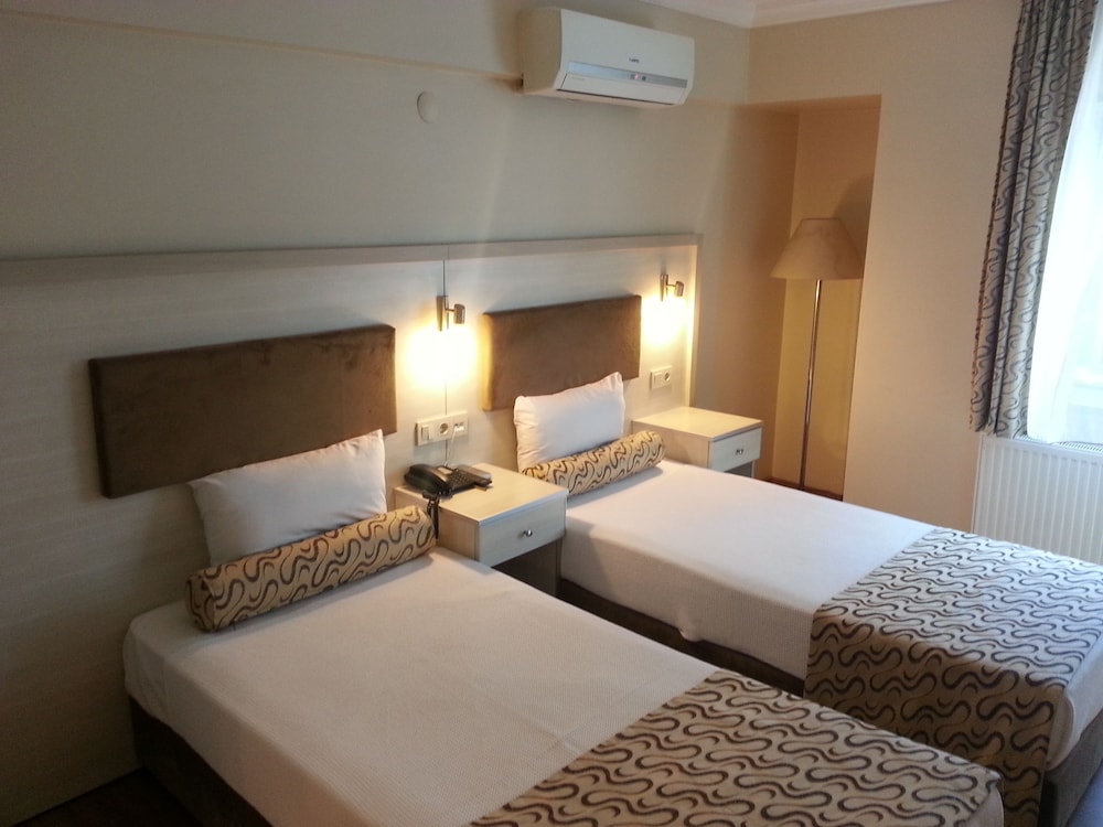 Grand Zeybek Hotel 12/50