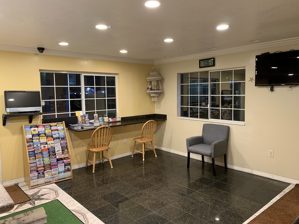 Sand Castle Inn 42/59