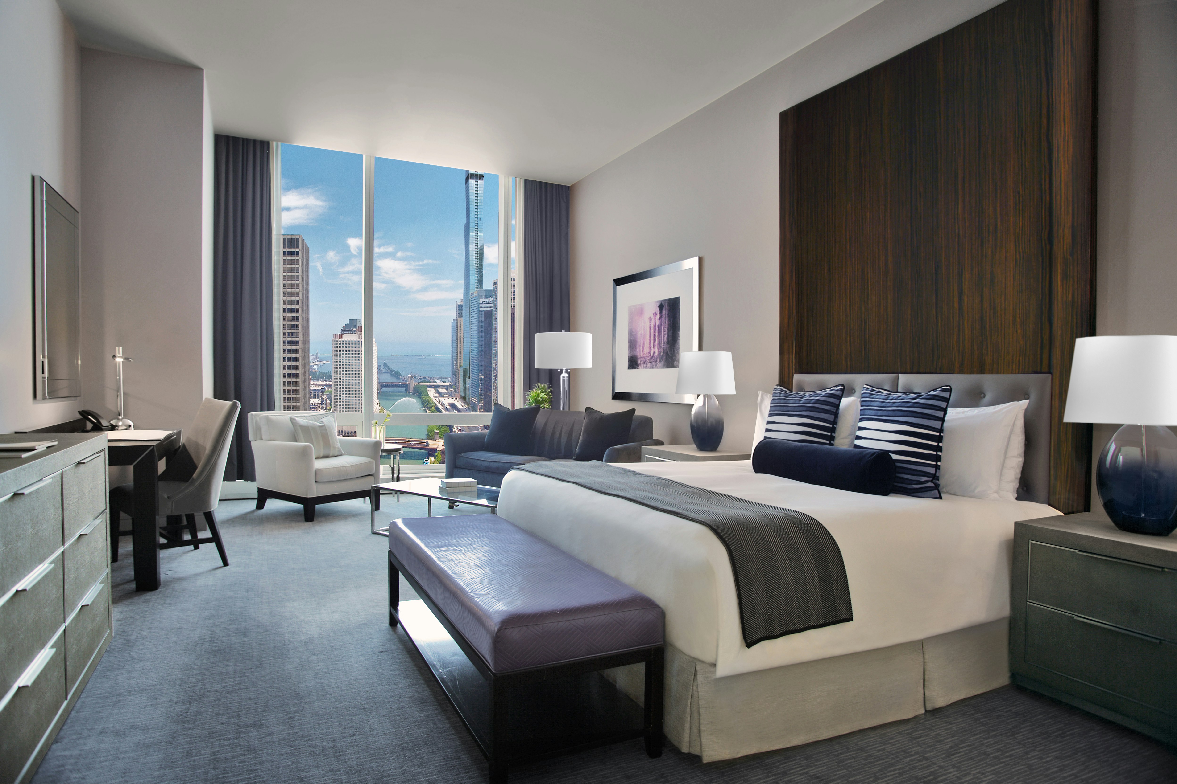 DELUXE, KING BED, RIVER VIEW