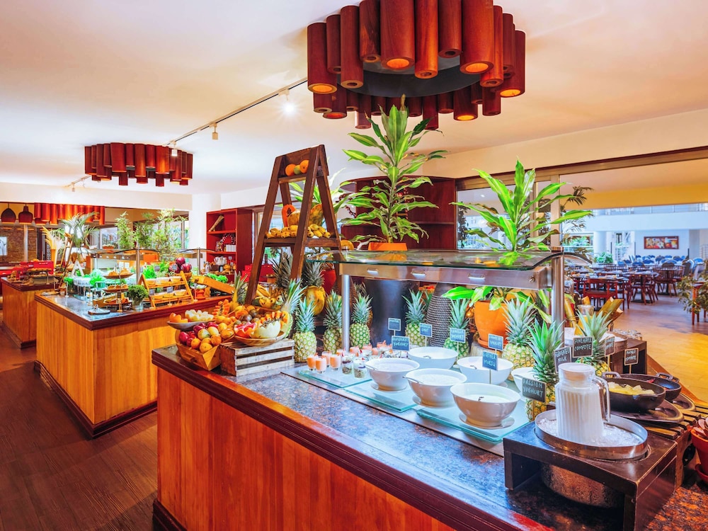 Movenpick Hotel & Residences Nairobi 7/69