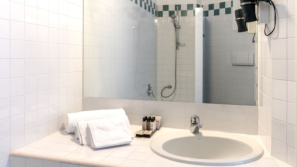 COMFORT, DOUBLE OR TWIN BED, SEA VIEW