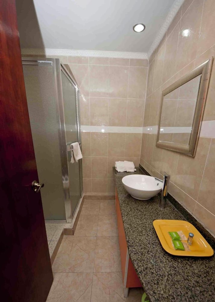 La Cresta Inn Hotel 34/34