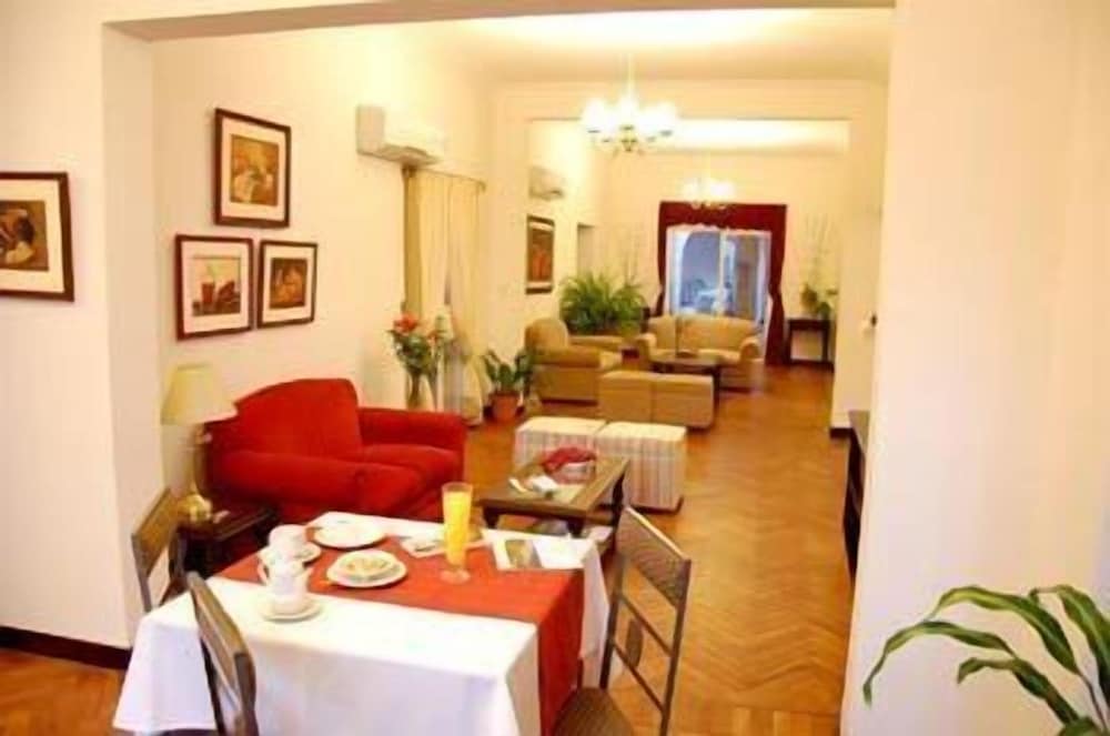Delvino Boutique Hotel 45/56