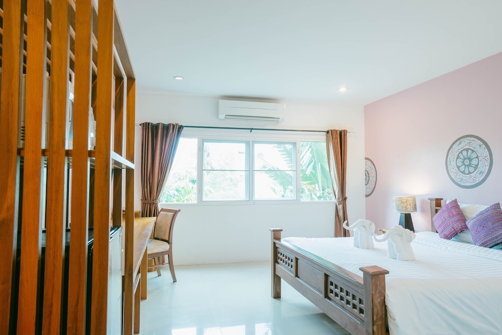 THE OPIUM SERVICED APARTMENT AND HOTEL 13/50