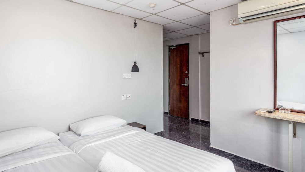 Subang Valley Hotel 33/59