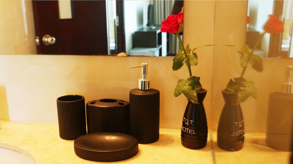 Tqt Hotel 7/60