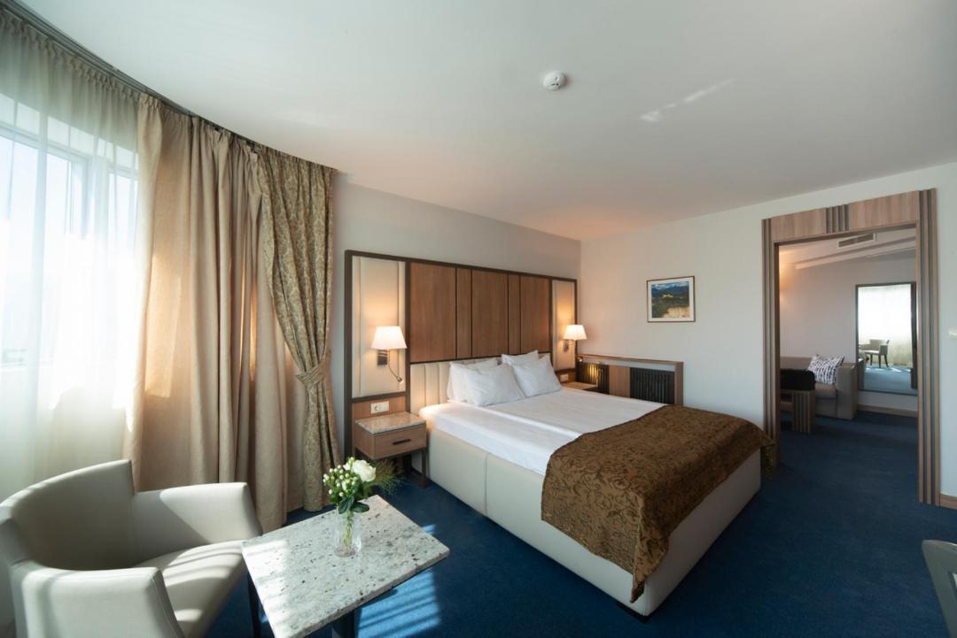 1 Bedroom, Apartment