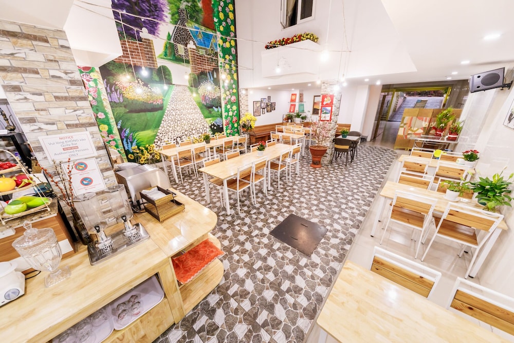 Golden Bee Hotel 44/59