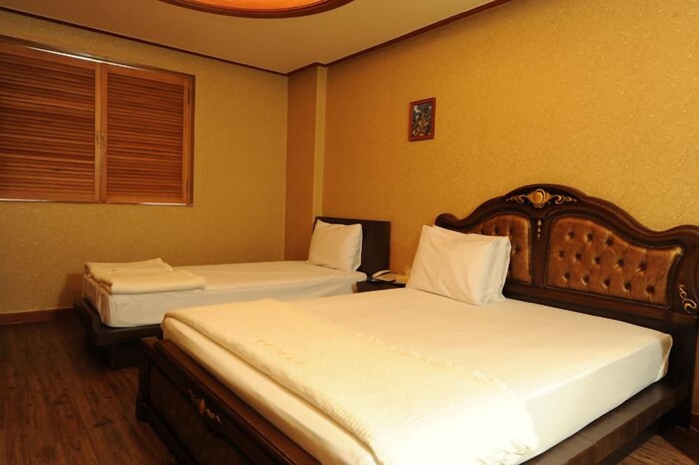 Galleria Hotel 16/56