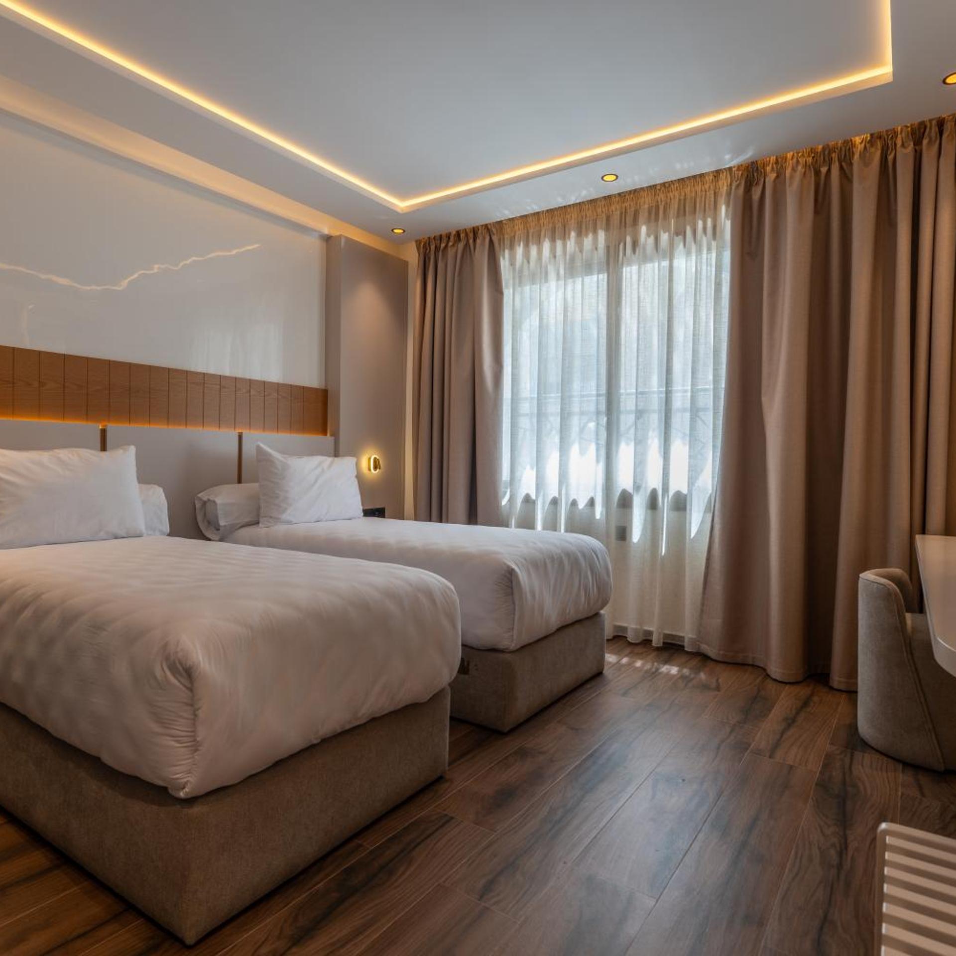Hotel Esmeralda 26/57
