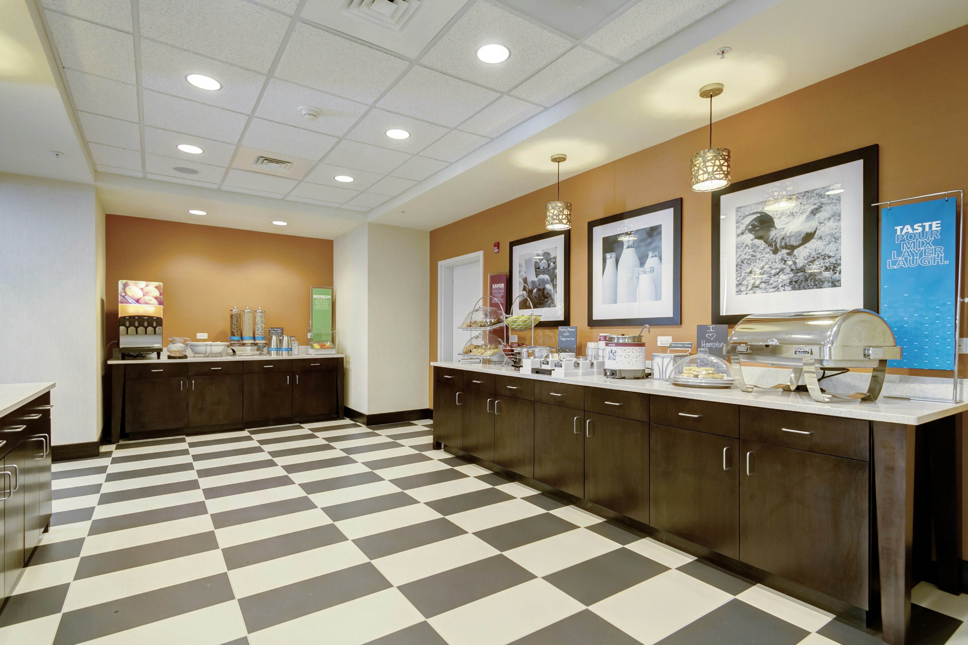 Hampton Inn Poplar Bluff 7/57