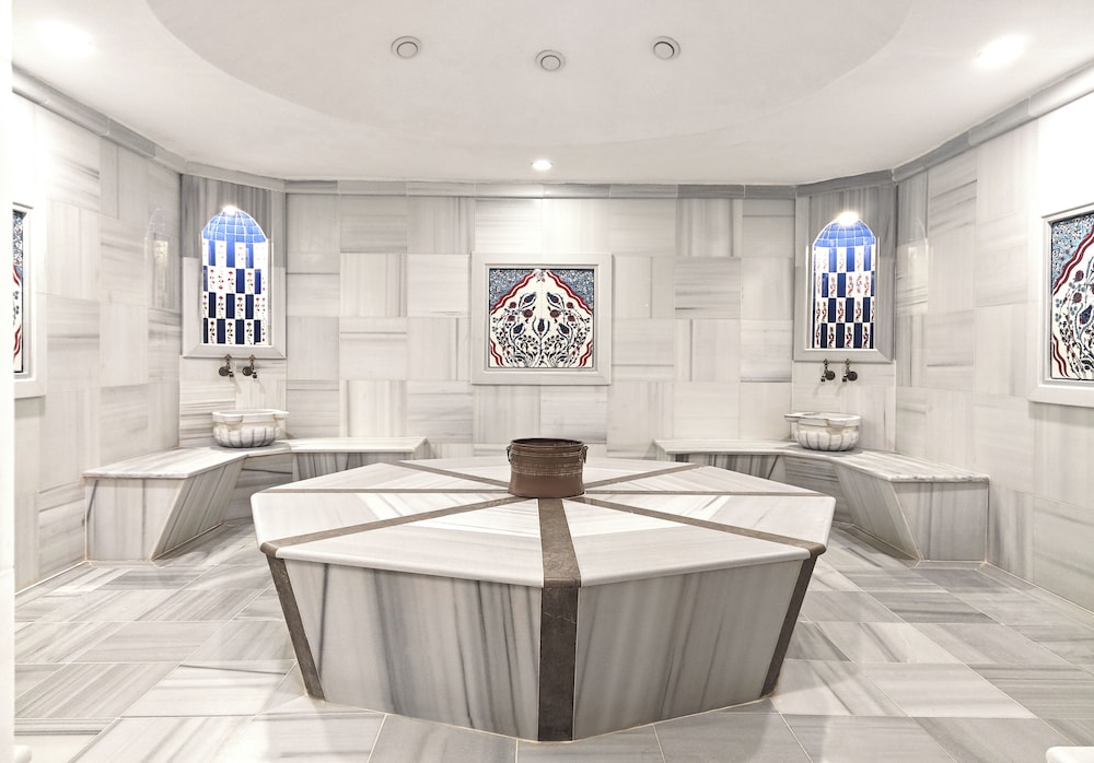 Lobby at Ess Hotel, ISTANBUL