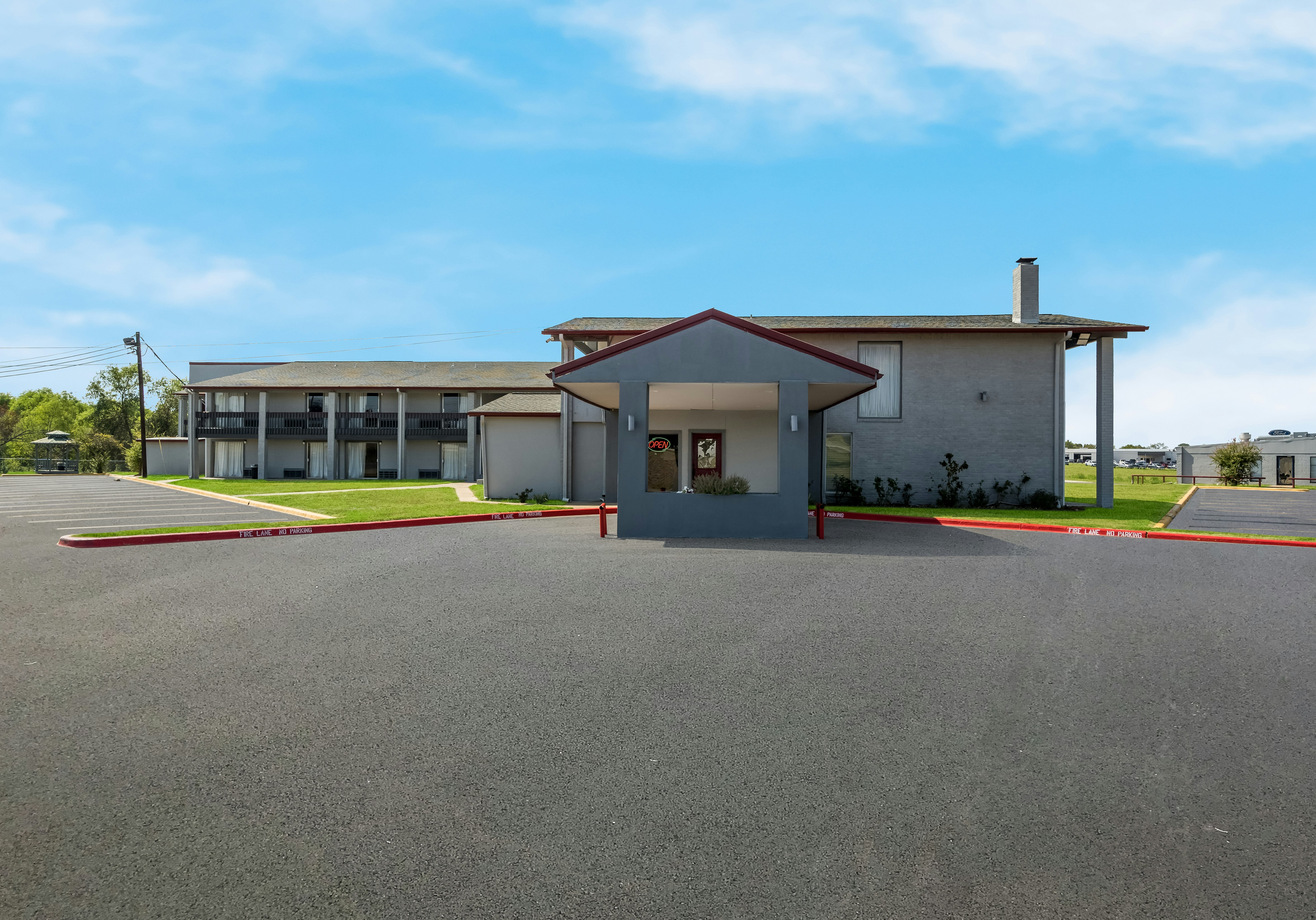 Red Roof Inn Madisonville 11/16