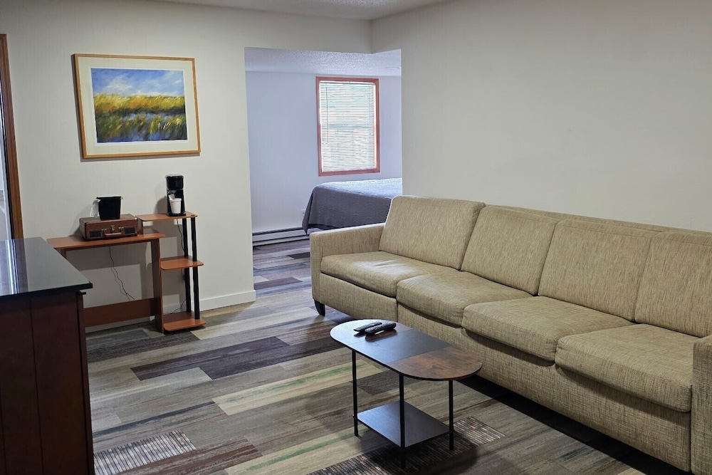 Shelton Inn 40/51