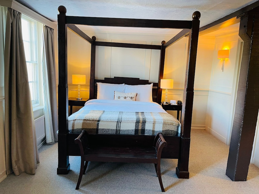 The Talbot Inn 7/49