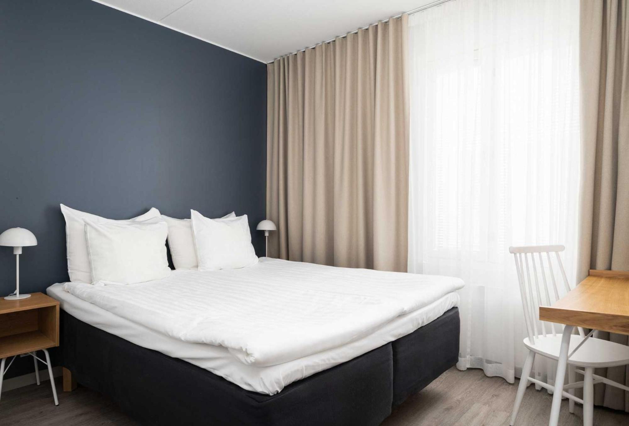 3 Bedrooms, Apartment