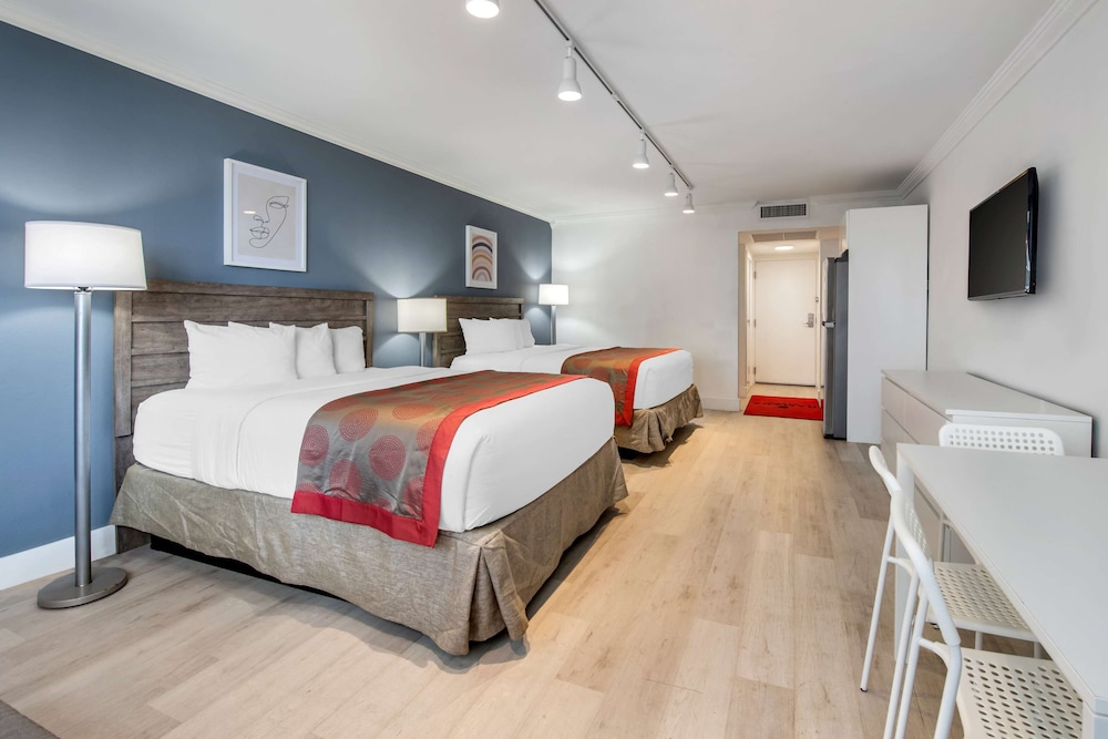 ROOM, 2 QUEEN BEDS