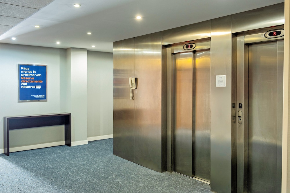 Holiday Inn Express Malaga Airport 8/43