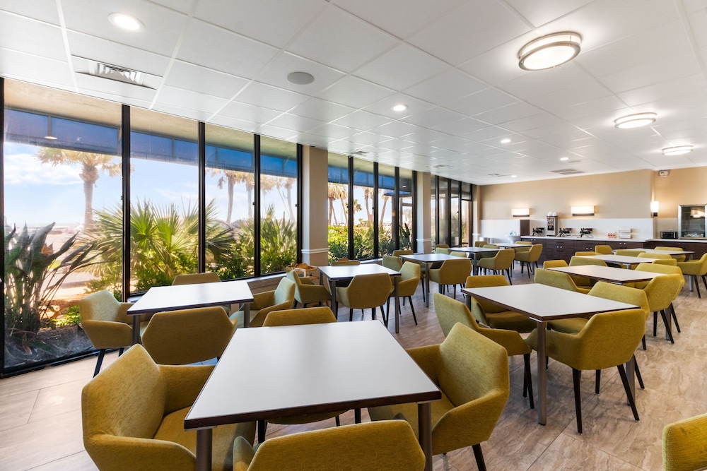 Beachfront Palms Resort Galveston, an Ascend Collection Hotel 34/43