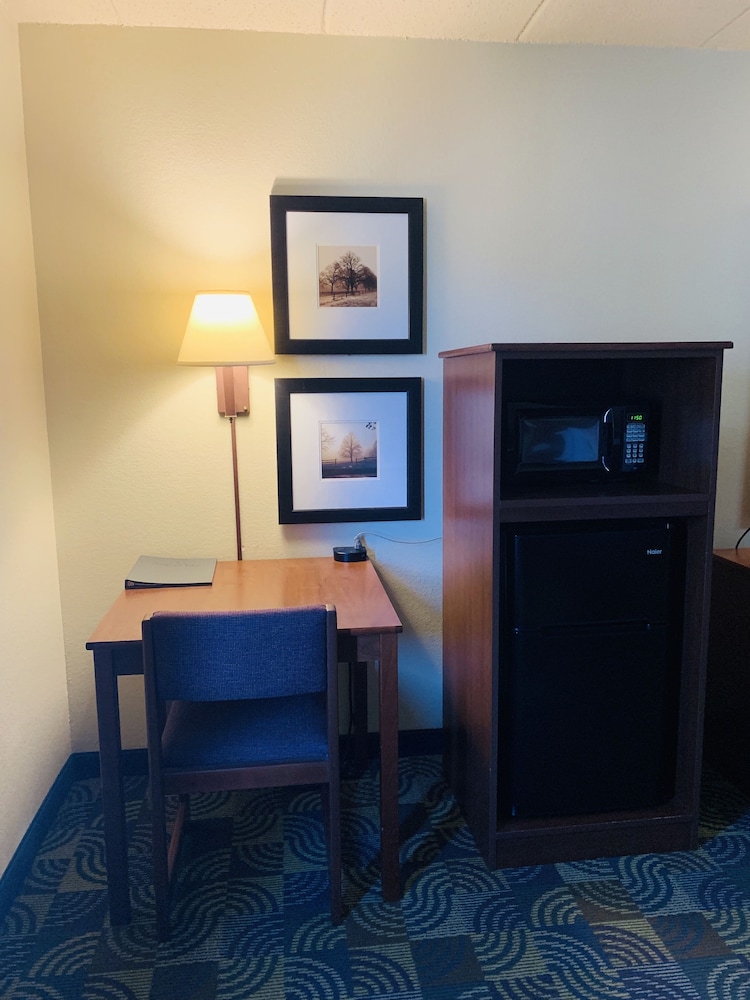 Americinn By Wyndham Kewanee 23/43