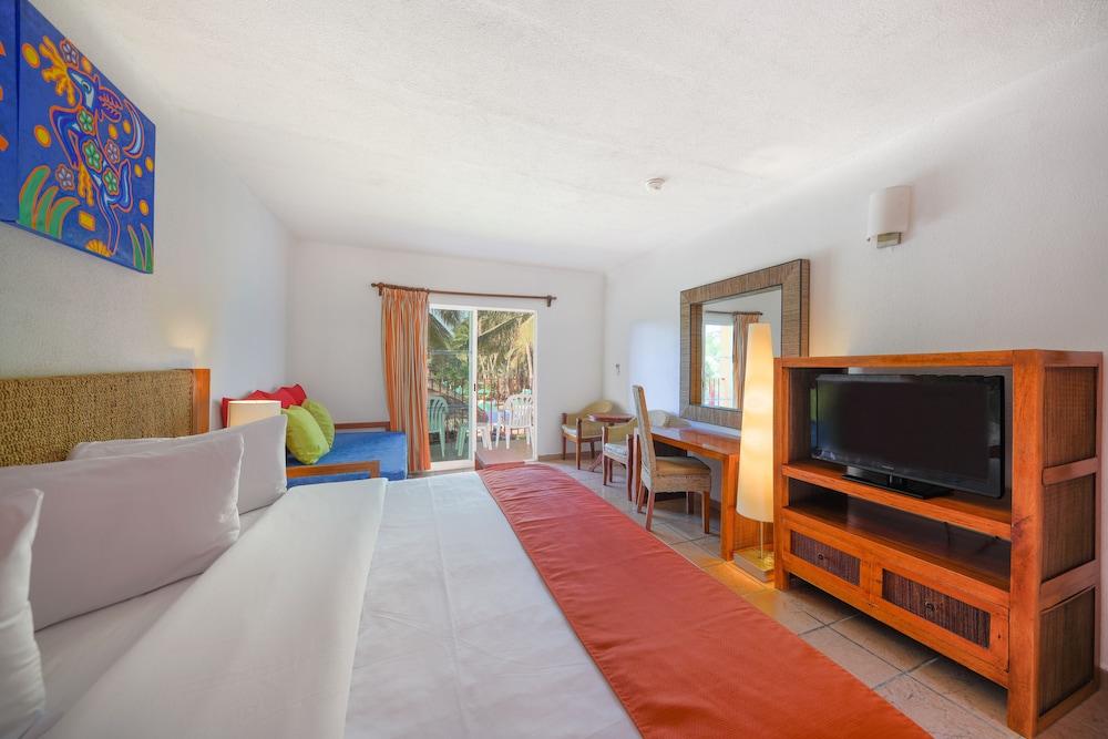 Grand Decameron Complex Bucerias A Trademark All Inclusive 37/76