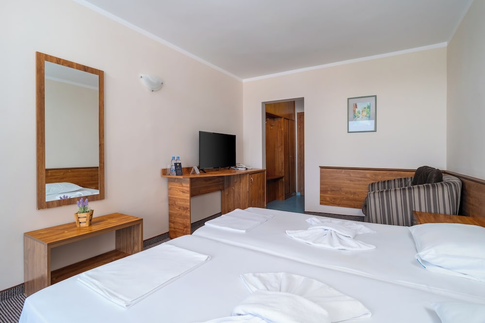 MPM Condor Hotel 11/50