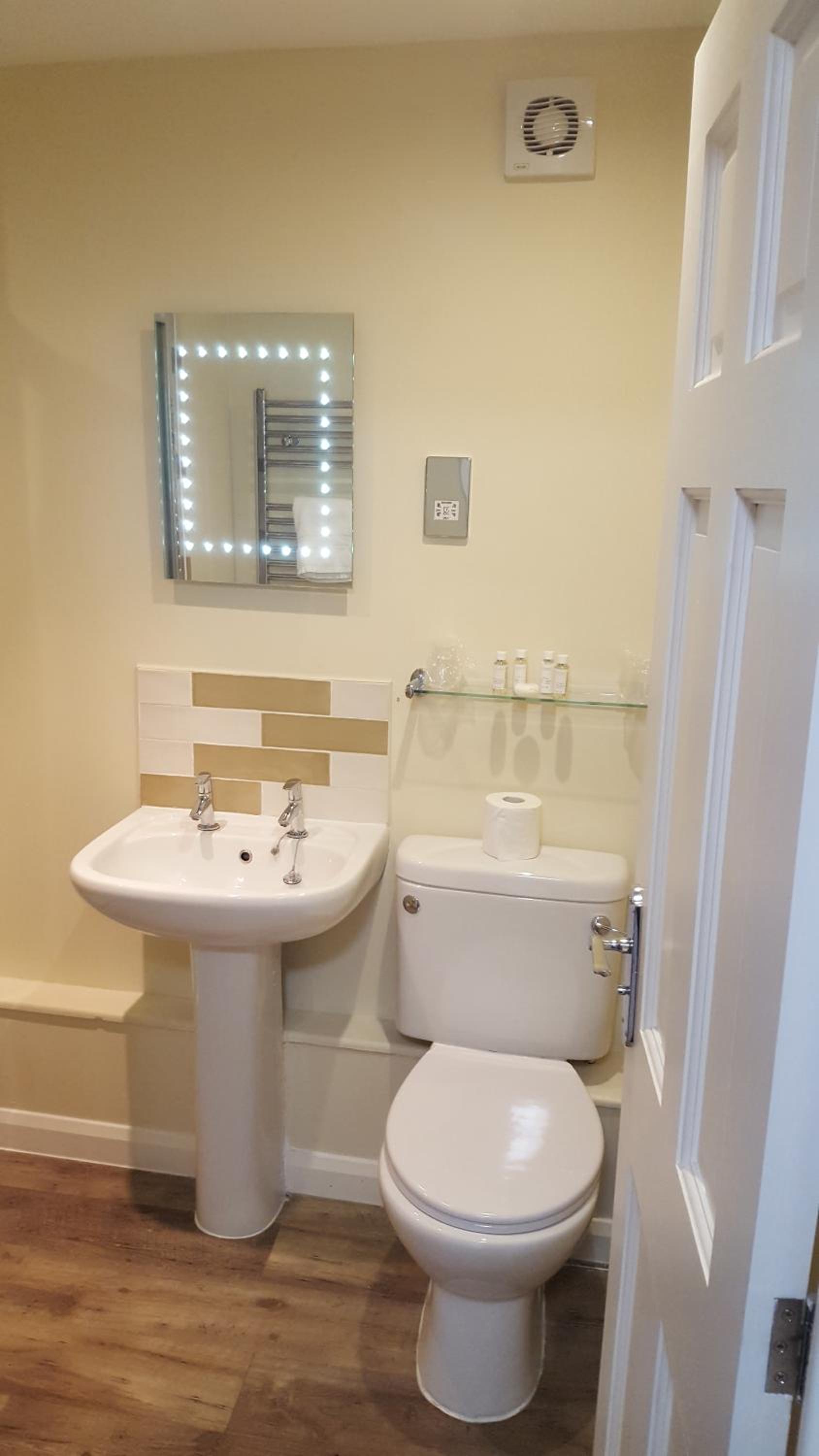 Room, Single, Norfolk Arms Hotel 7/10