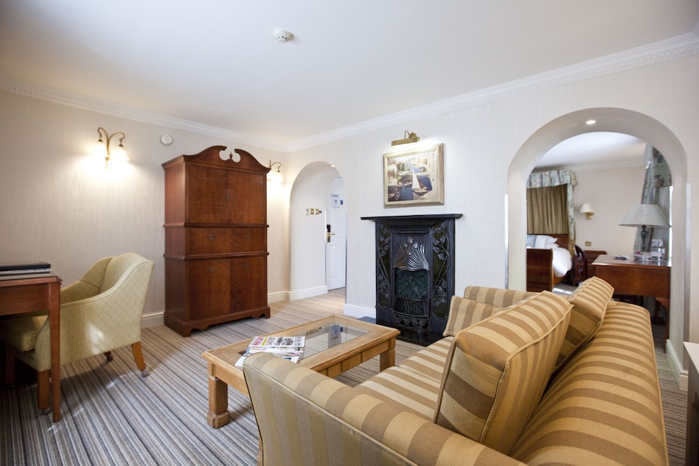 Marygreen Manor 43/66