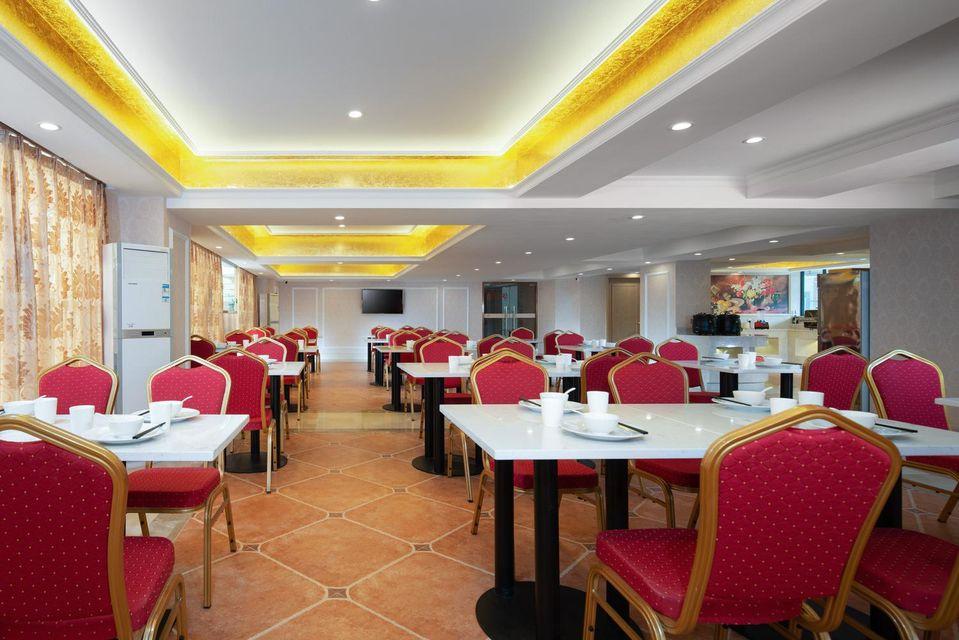 Vienna Hotel (Dongguan Huanjiang Tianhong Center) 41/48