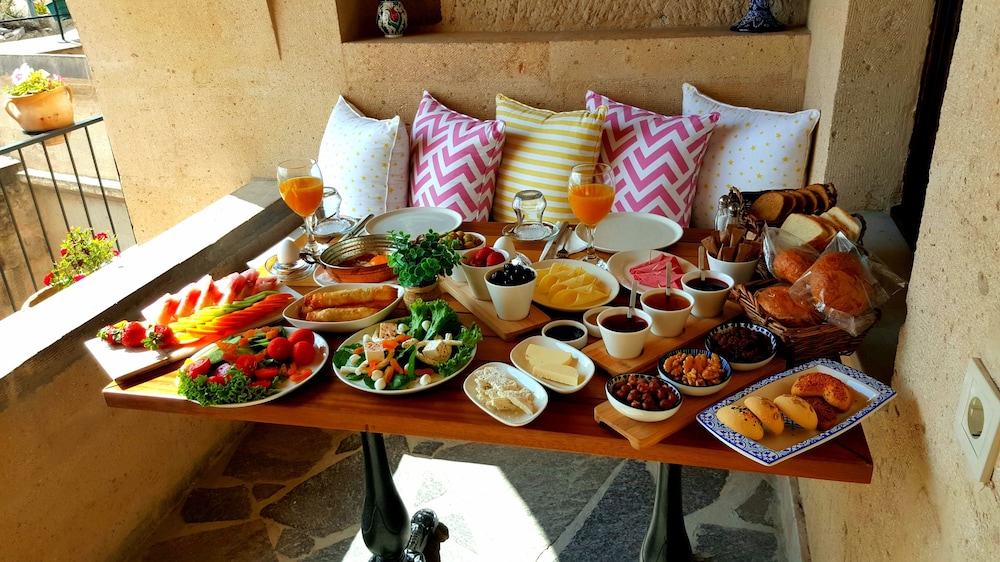 Maya Cave Hotel 30/50