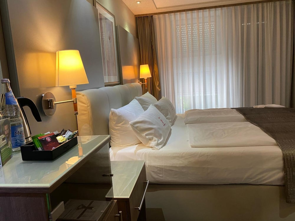 Best Western Premier Hotel An Der Wasserburg 28/68
