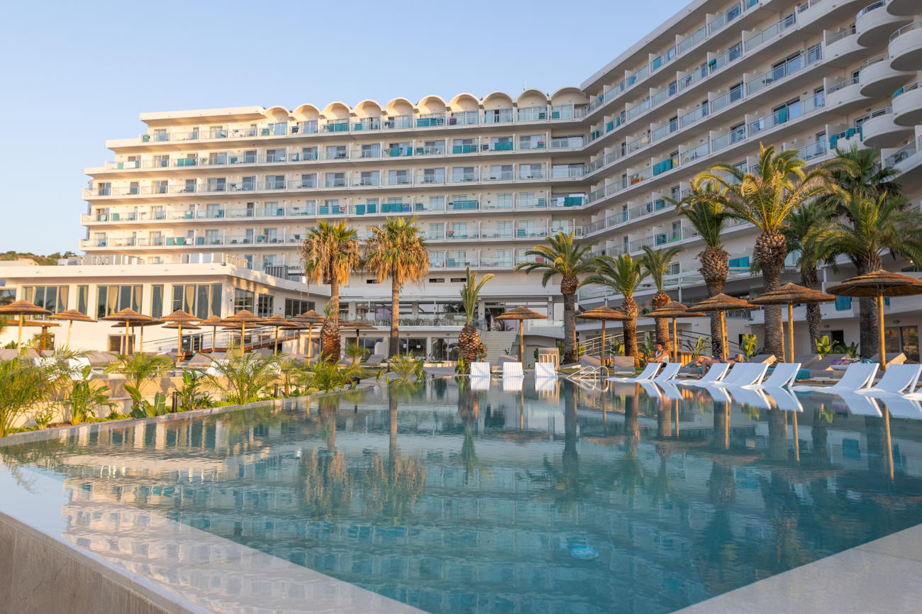 Pegasos Deluxe Beach Hotel 83/113